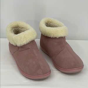 ROCKDOVE SIZE 10 Cozy Pink Shearling Women's Shoes